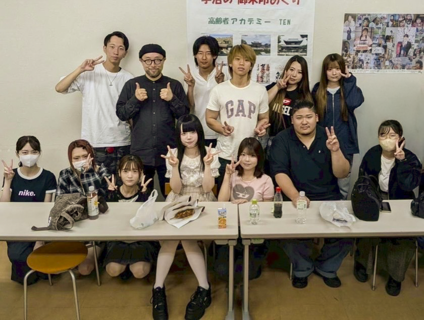 カフェノワ_縣祭り集合写真-2.png